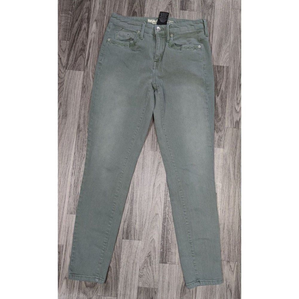 (3/$35) Mossimo Size 6 R Power Stretch High Rise Embroidered Green Denim Jeans